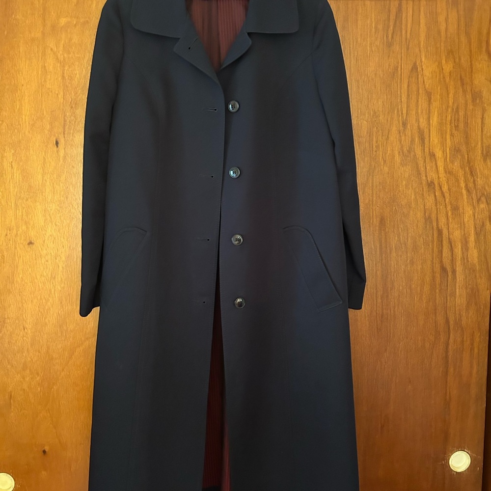 London Fog Ladies Trench Coat. Navy Blue.Size Medium Long. Excellent condition.